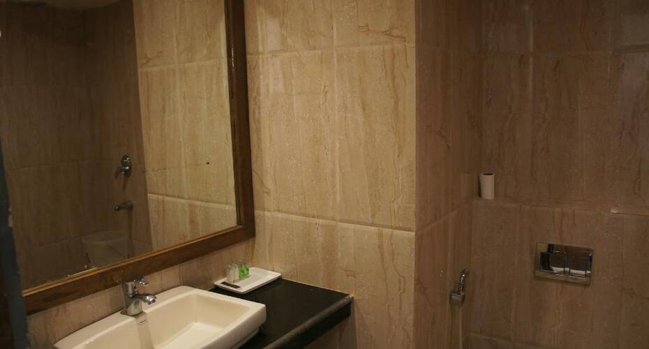 Hotel Riveside Resort, Tehri 2